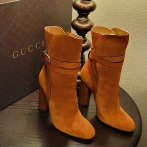 Gucci Boots Orange color size 7